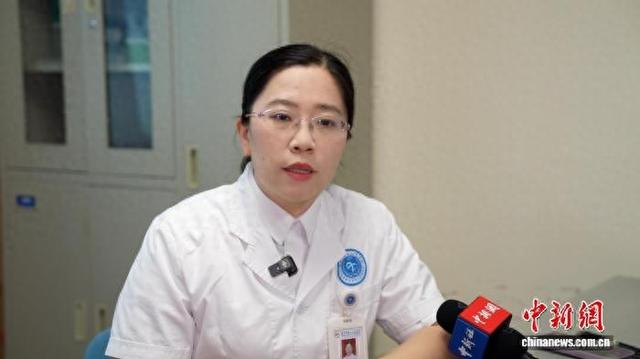 该研究成果第一作者、南宁市第二人民医院生殖医疗中心主任医师史秋雯博士接受采访。王以照 摄